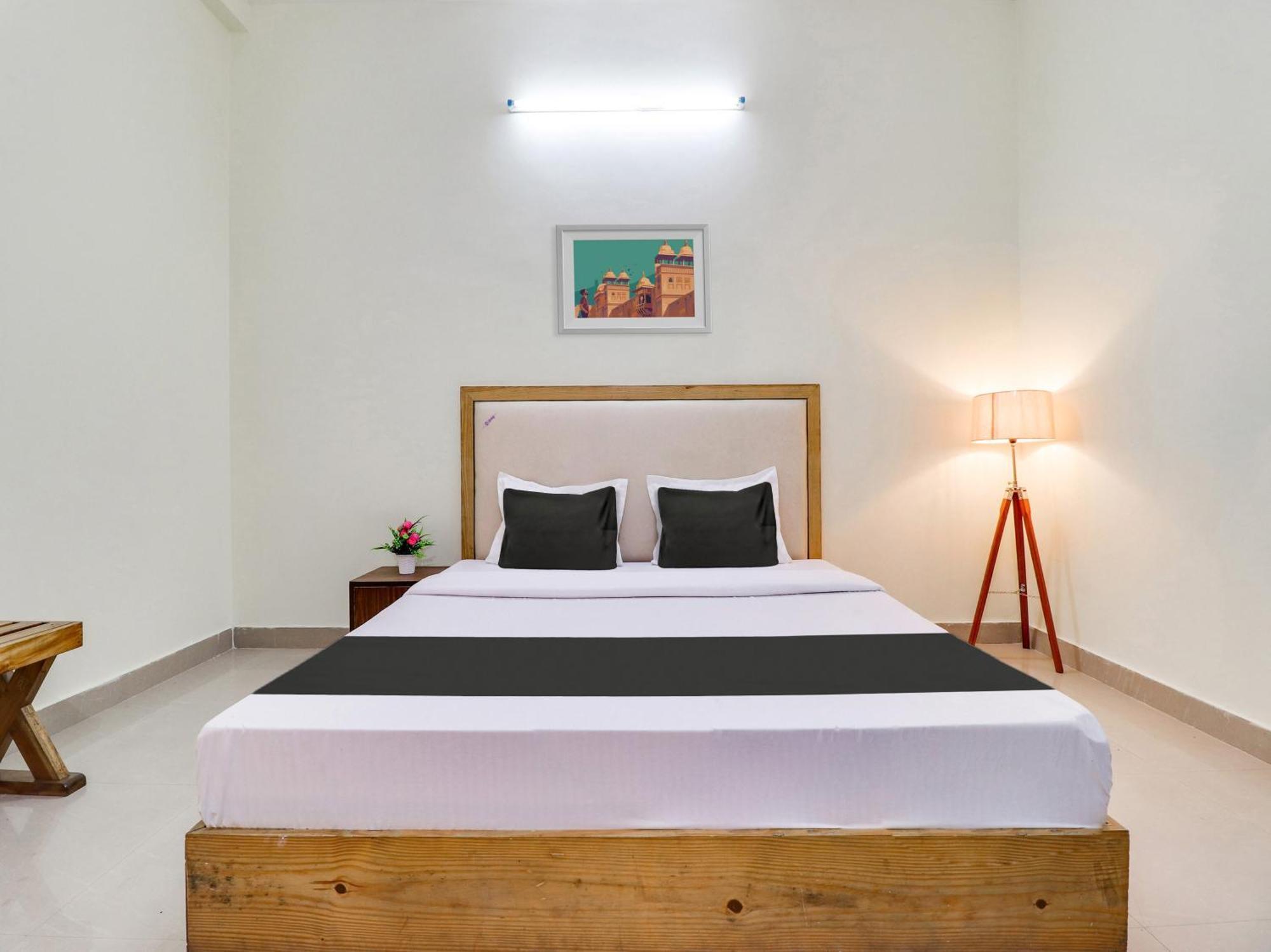 Hotel O Regal Indore Eksteriør billede