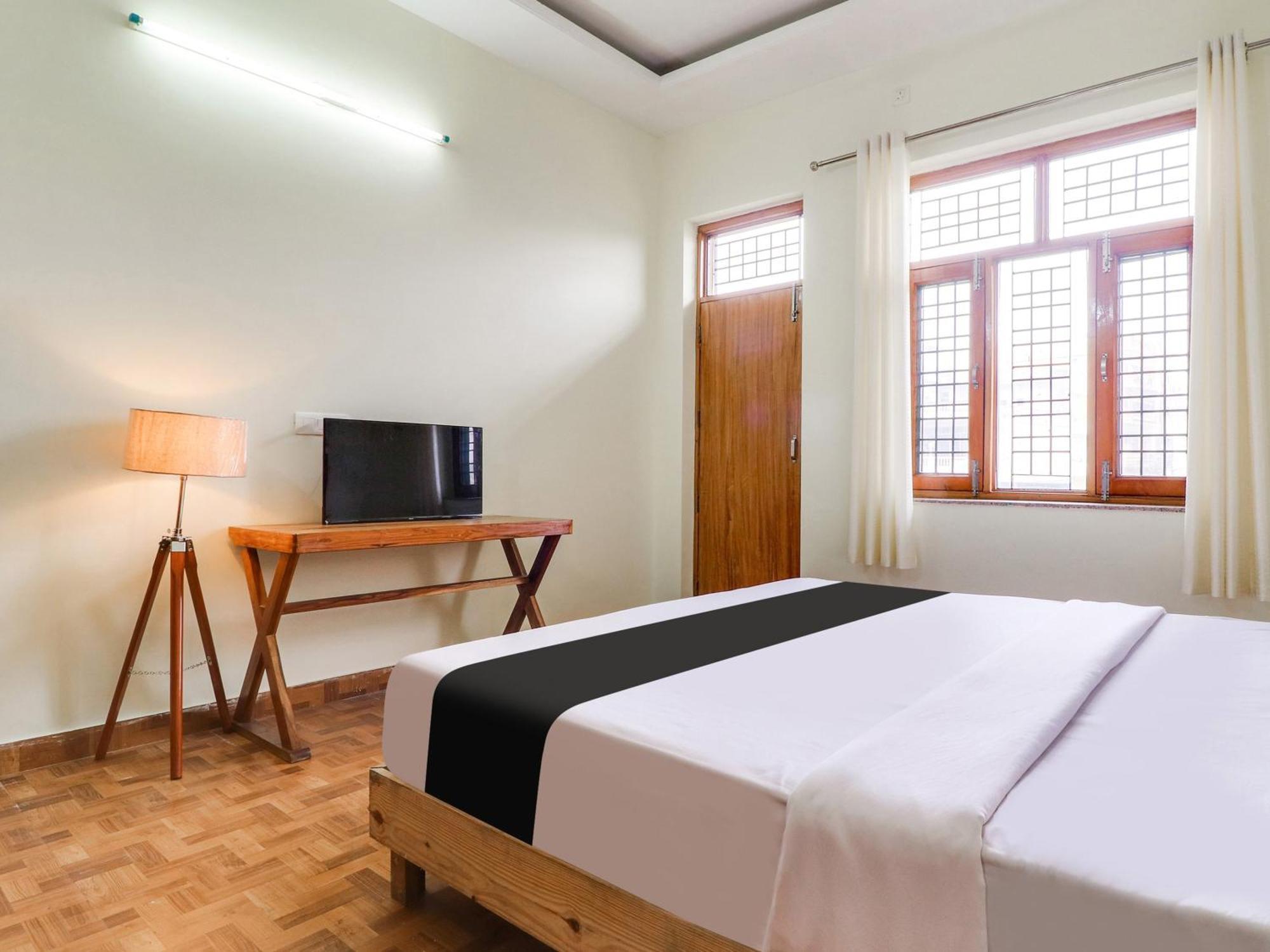 Hotel O Regal Indore Eksteriør billede