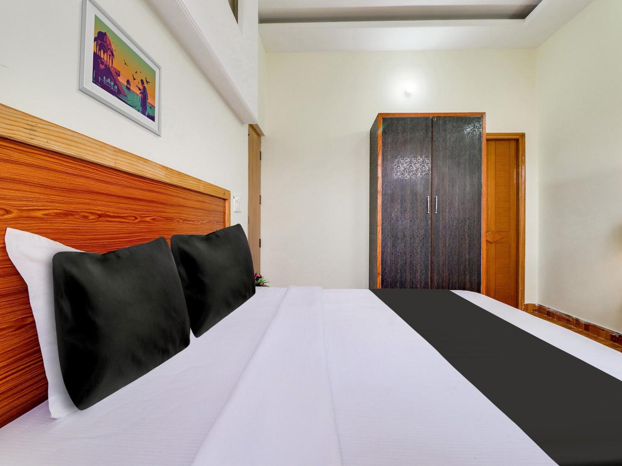 Hotel O Regal Indore Eksteriør billede
