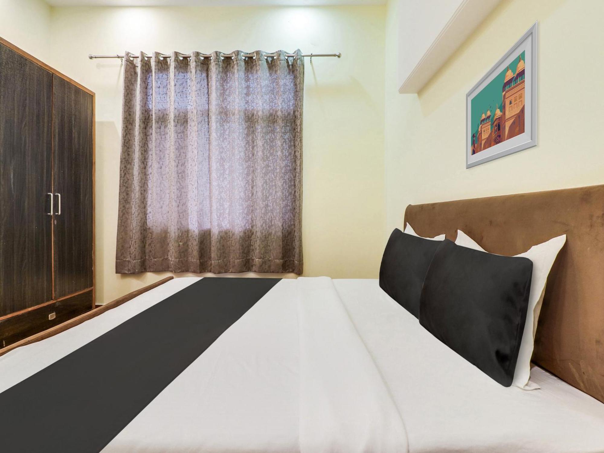 Hotel O Regal Indore Eksteriør billede